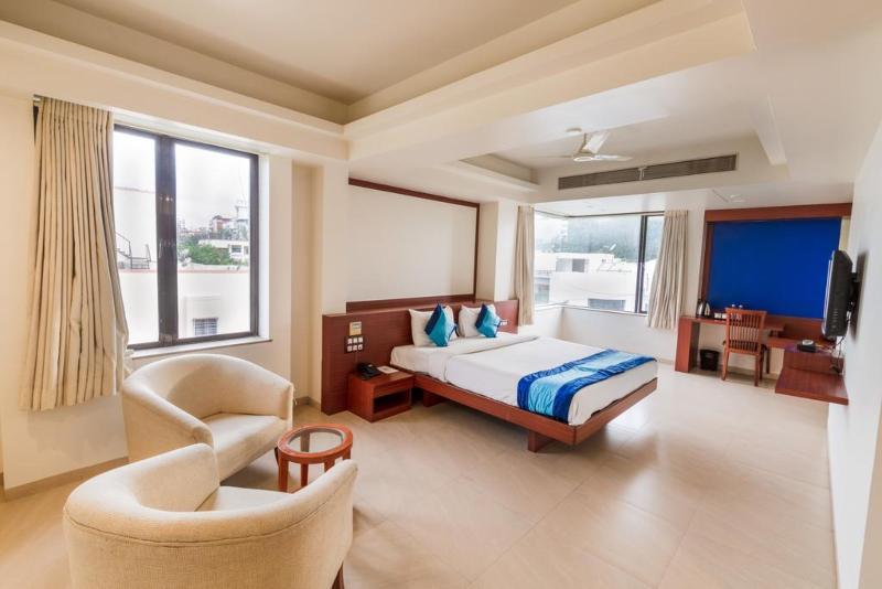 Hotel Mint Montvert Baner Pune