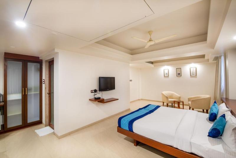 Mint Montvert Baner Hotel 3*